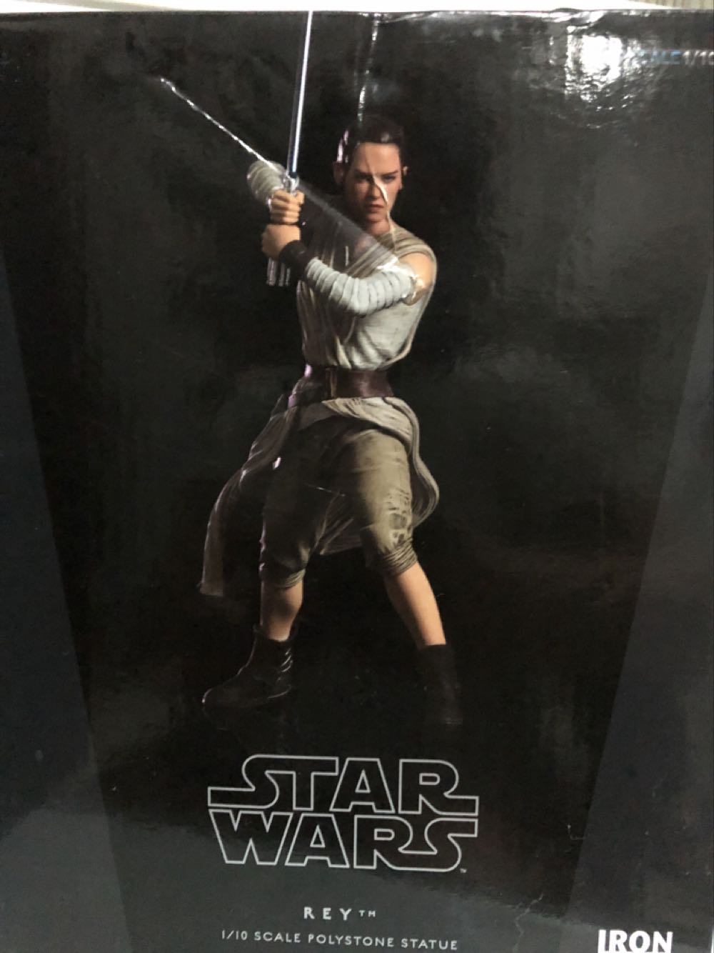 Rey - Iron Studios (Star Wars) action figure collectible [Barcode 742832353045] - Main Image 2