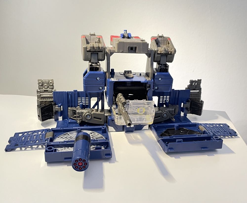 Soundwave & Doombox ✅⭐️ - Hasbro (Transformers: Bumblebee Greatest Hits) action figure collectible [Barcode 630509650651] - Main Image 3