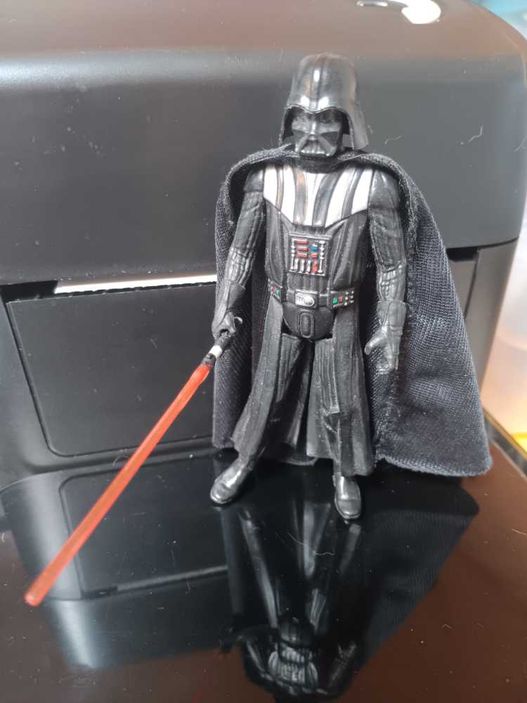 Darth Vader (SL09) - Disney/Hasbro (Empire Strikes Back) action figure collectible - Main Image 3