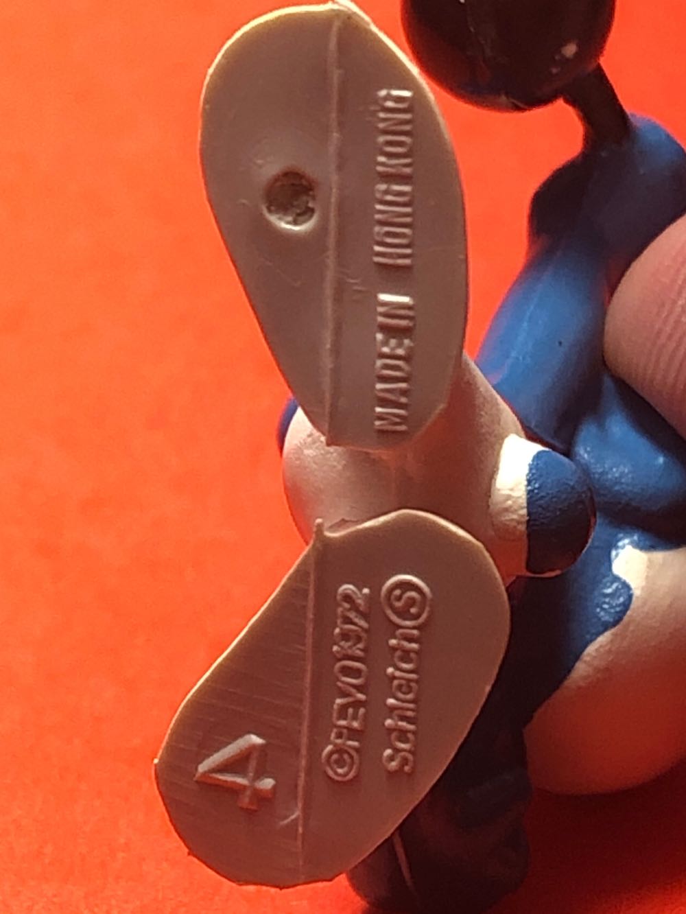 2.0020 Gymnast Smurf  action figure collectible - Main Image 2