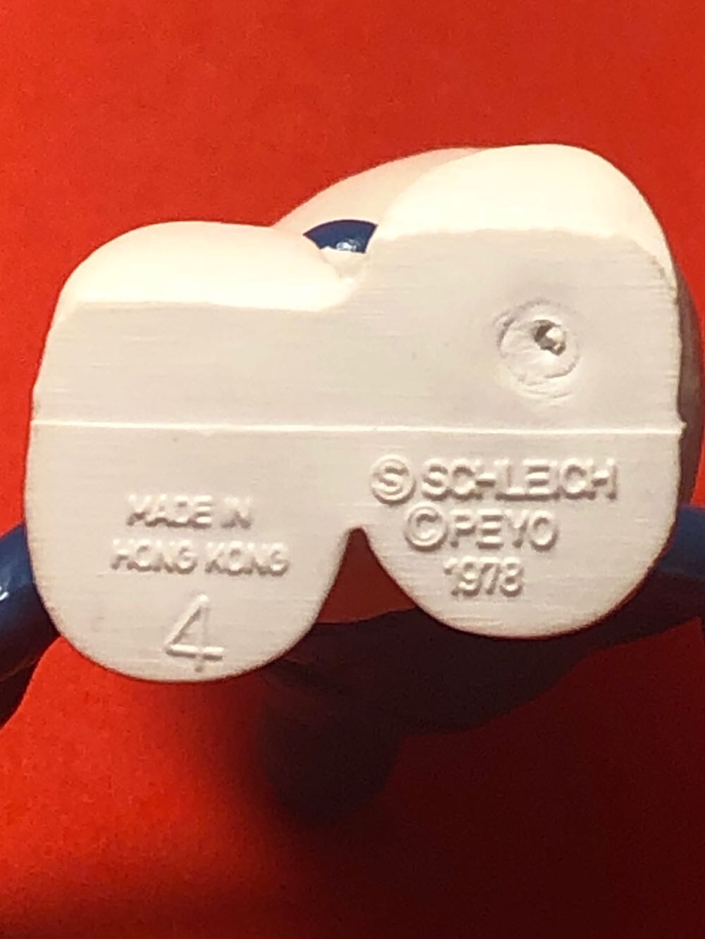 2.0029 Coin Smurf - Schleich action figure collectible - Main Image 2