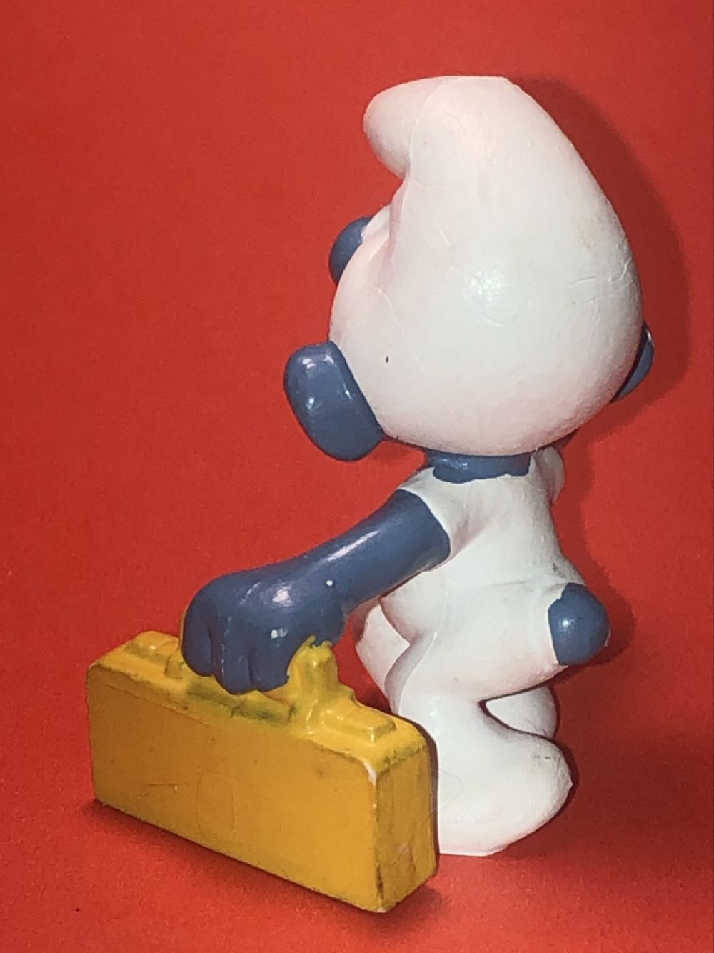 2.0054 First Aid Smurf - Schleich action figure collectible - Main Image 2