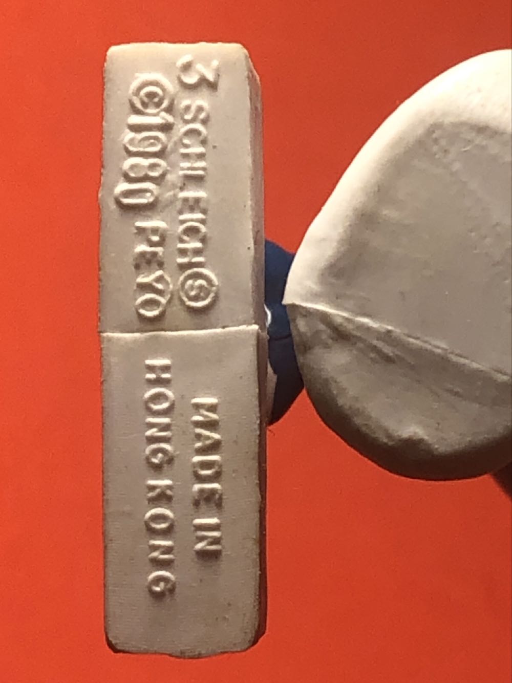 2.0054 First Aid Smurf - Schleich action figure collectible - Main Image 3