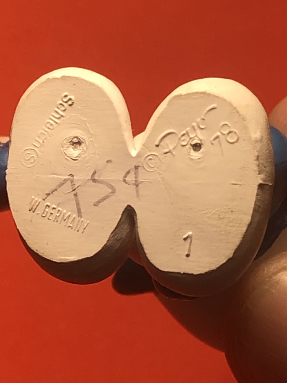 2.0056 Card Player Smurf - Schleich action figure collectible - Main Image 2