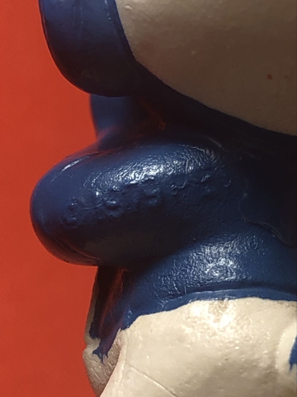 2.0056 Card Player Smurf - Schleich action figure collectible - Main Image 3