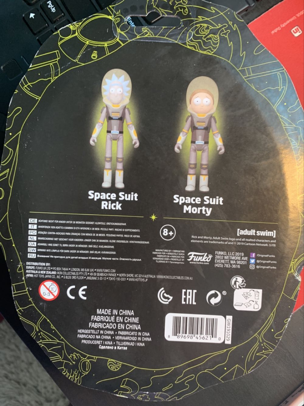 Space Suit Morty - Funko (Rick & Morty) action figure collectible [Barcode 889698456210] - Main Image 2