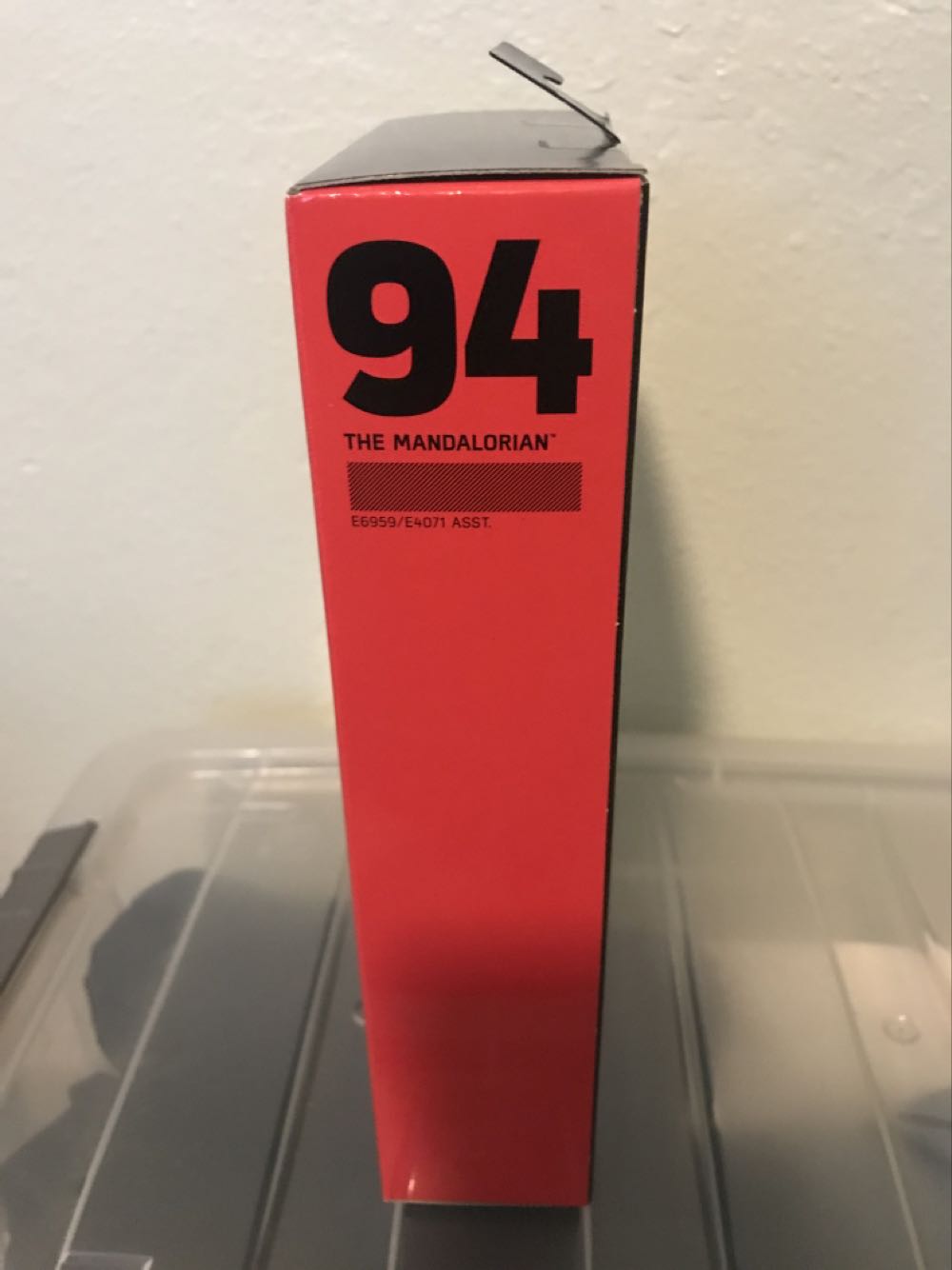 Mandalorian (Red Wave) - Hasbro (Star Wars: Black Series: 6”) action figure collectible [Barcode 630509867127] - Main Image 2