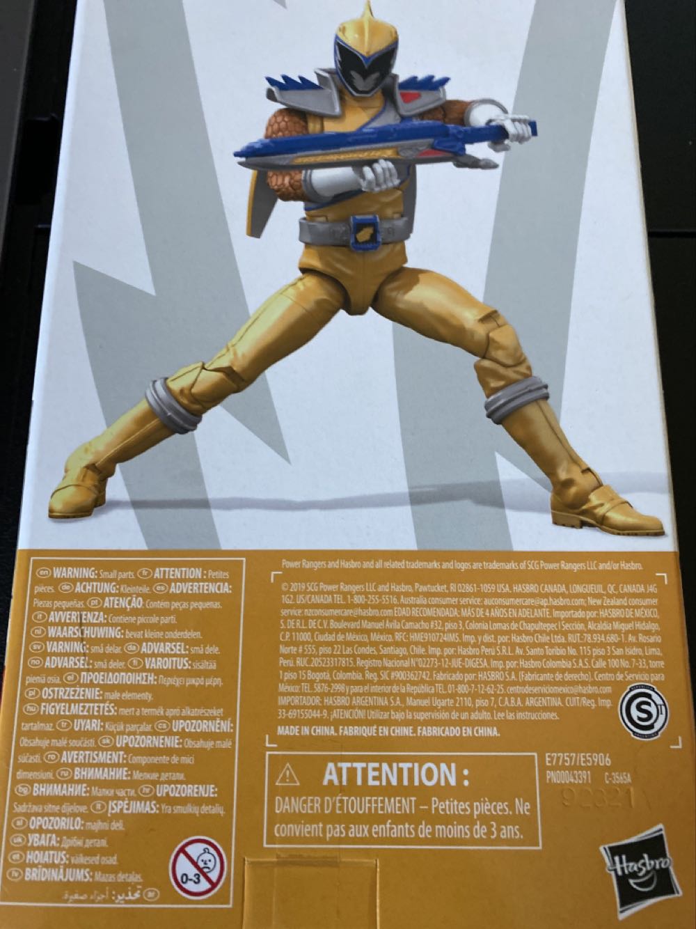 Dino Charge Gold Ranger - Hasbro (Power Rangers Lightning Collection) action figure collectible [Barcode 630509897285] - Main Image 2
