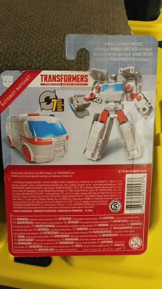 Transformers: Ratchet (DG Exclusive 4.5”) - Hasbro (Transformers) action figure collectible [Barcode 630509915538] - Main Image 2