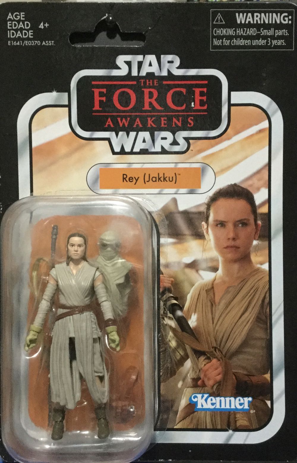 Vintage Collection - #116 - Rey (Jakku) - Disney/ Hasbro (The Force Awakens) action figure collectible - Main Image 2