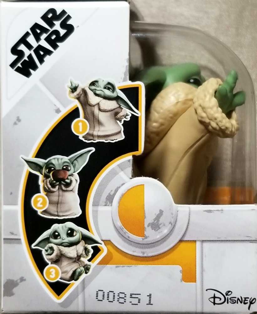 The Child (Reaching Out with the Force) - Disney / Hasbro (Bounty Collection 2” 2020- Now: Series 1) action figure collectible [Barcode 5010993761548] - Main Image 2