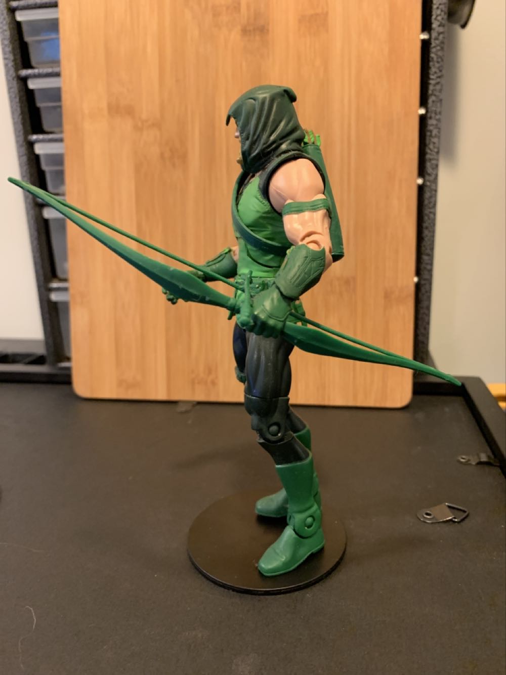 DC Universe Green Arrow Classics - Mattel DC (DC Multiverse) action figure collectible - Main Image 2