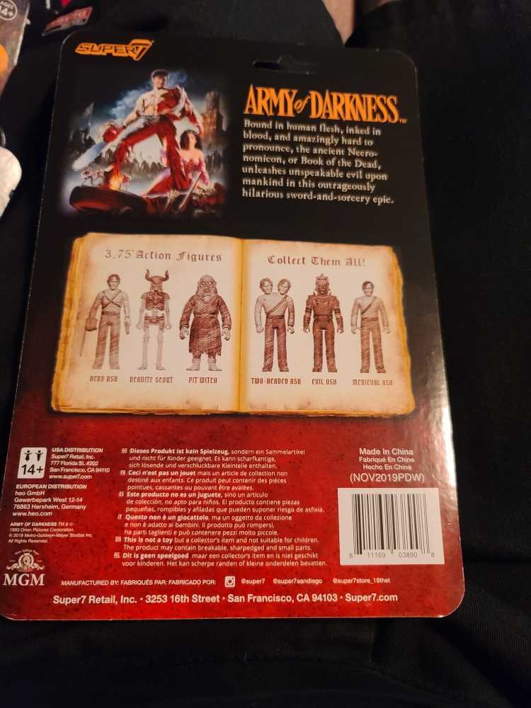 Hero Ash - Super7 (ReAction Figures) action figure collectible [Barcode 811169038908] - Main Image 3