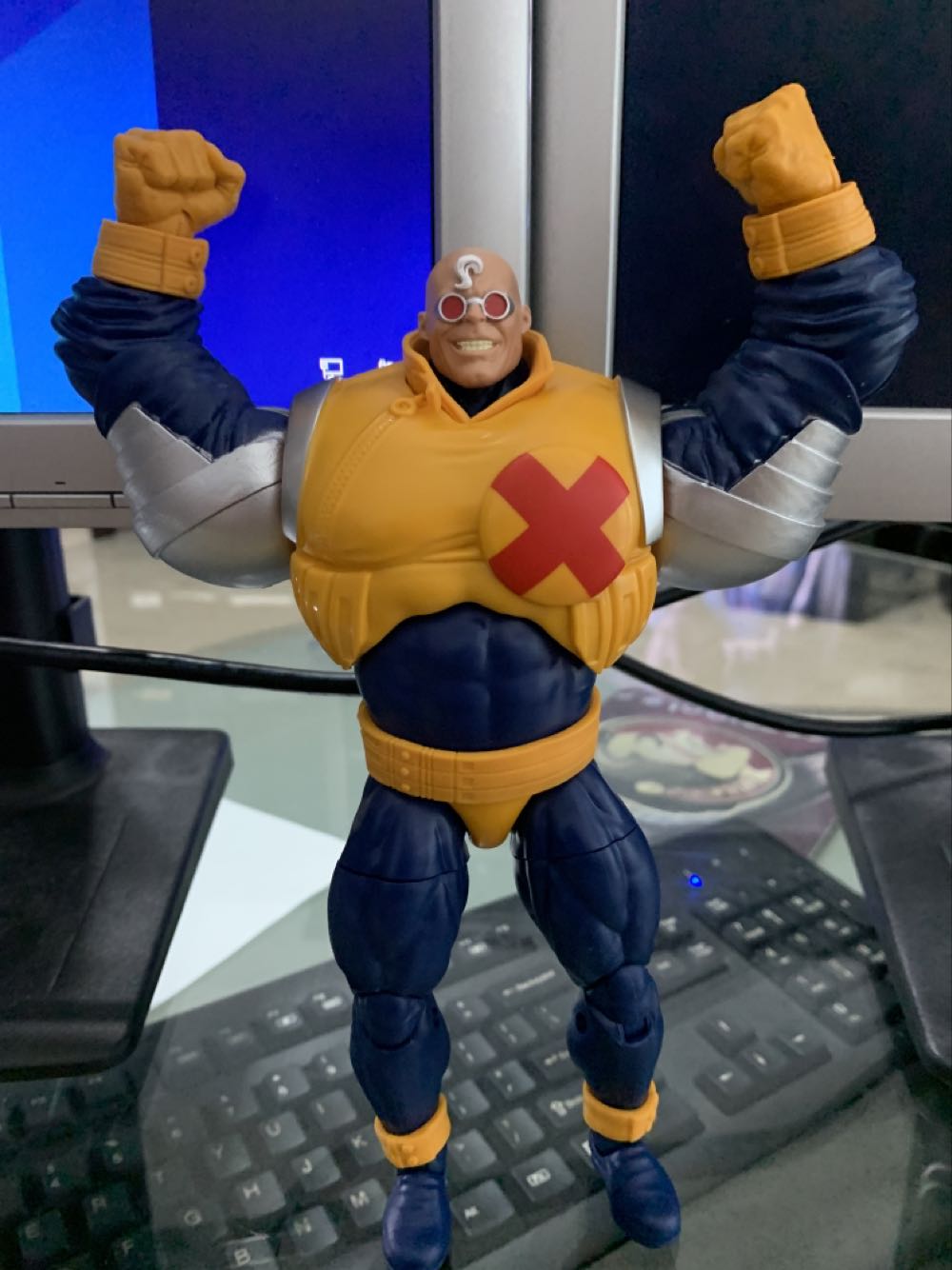 Strong Guy BAF - Hasbro (Marvel Legends) action figure collectible - Main Image 2