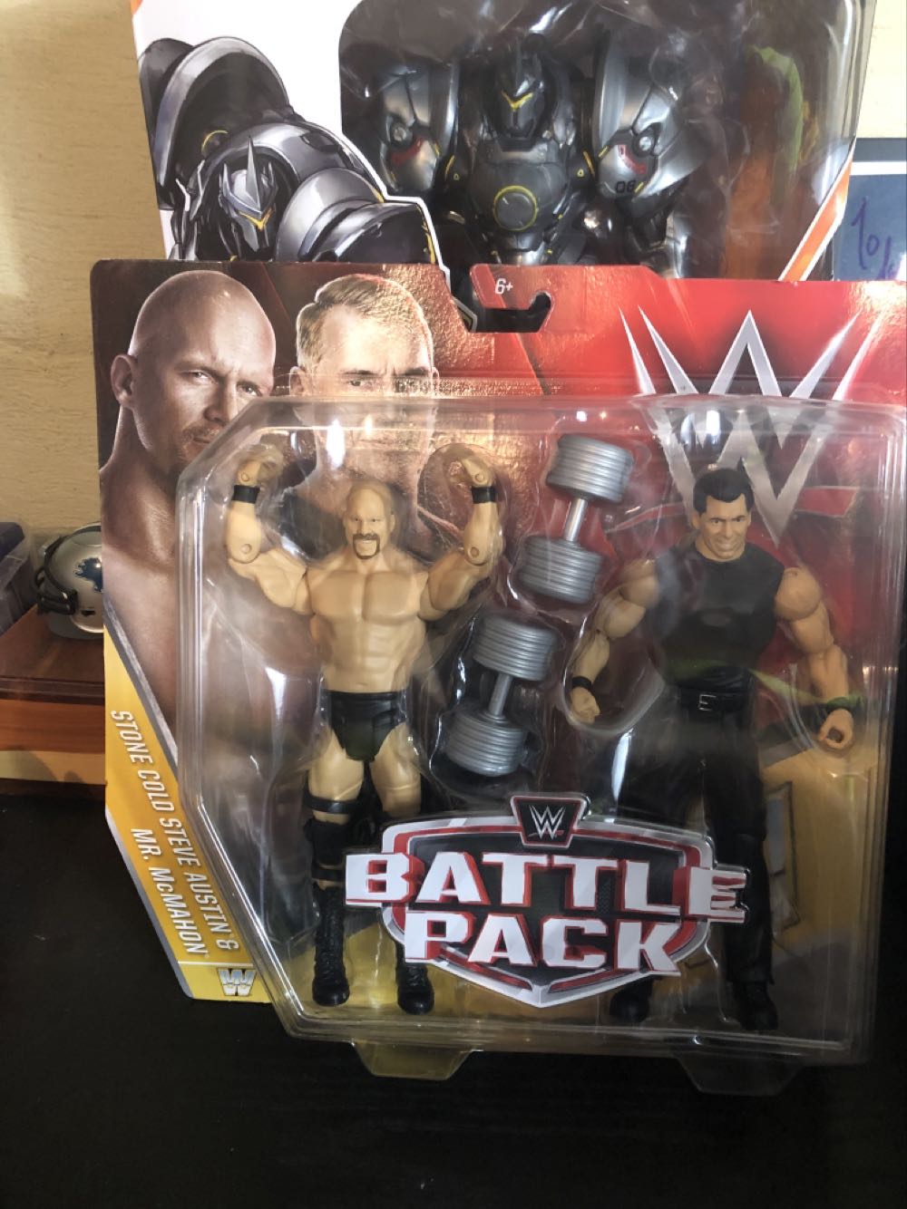 Iron Man Mark IV & Hall of Armor Set