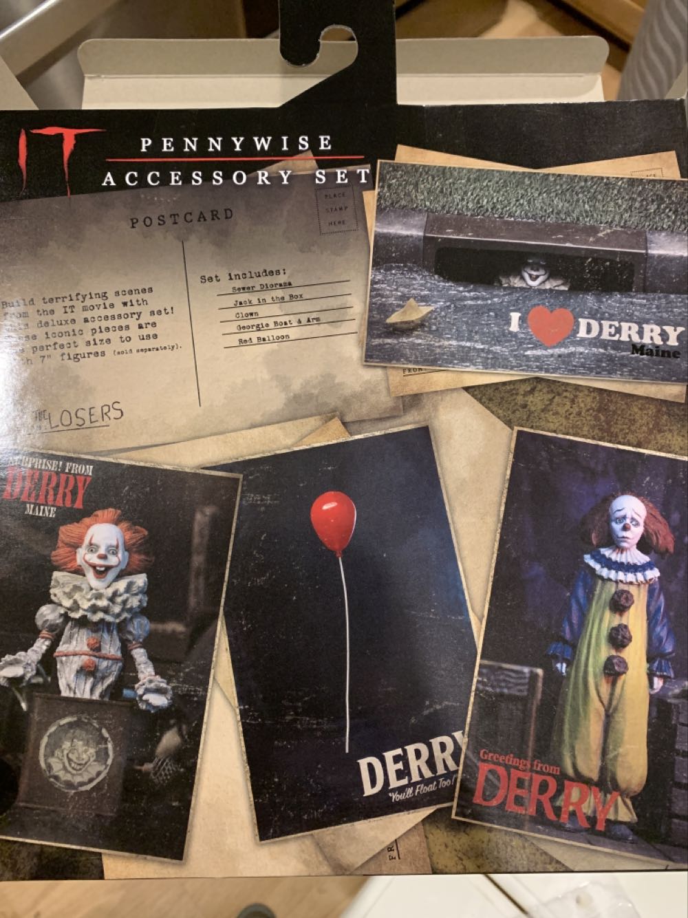 Pennywise Accessory Pack - Neca (IT) action figure collectible [Barcode 634482454589] - Main Image 2