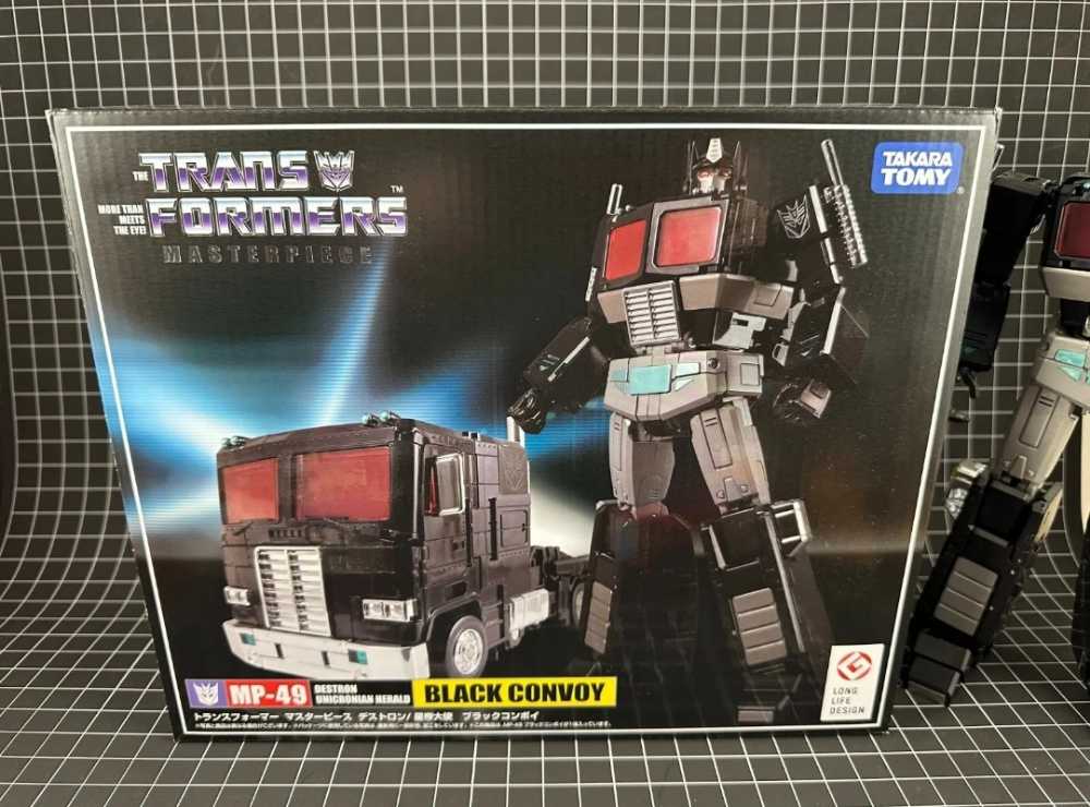 Black Convoy MP-49 Nemesis Prime  - Takara Tomy (Comic) action figure collectible [Barcode 4904810149040] - Main Image 3