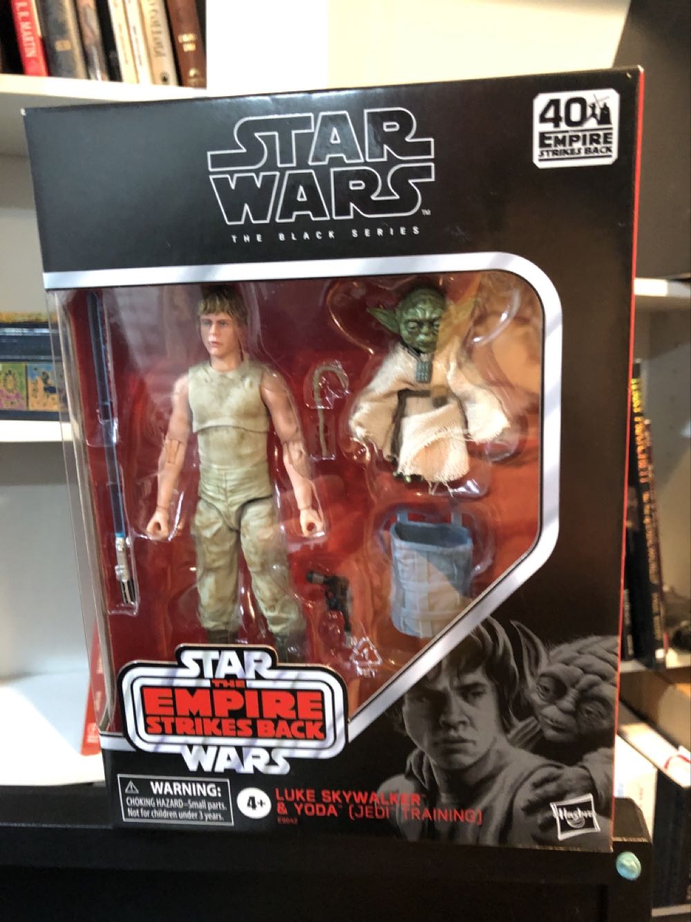 (D) Luke Skywalker & Yoda (Jedi Training) - Hasbro (Star Wars Black 6”) (Star Wars) action figure collectible [Barcode 5010993722839] - Main Image 4