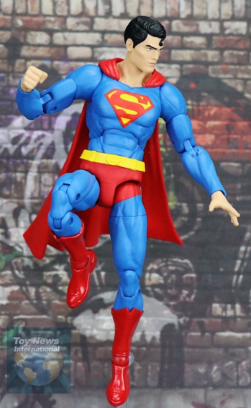 DC Essentials 5 - Superman - DC Collectibles (Superman) action figure collectible [Barcode 761941352053] - Main Image 4