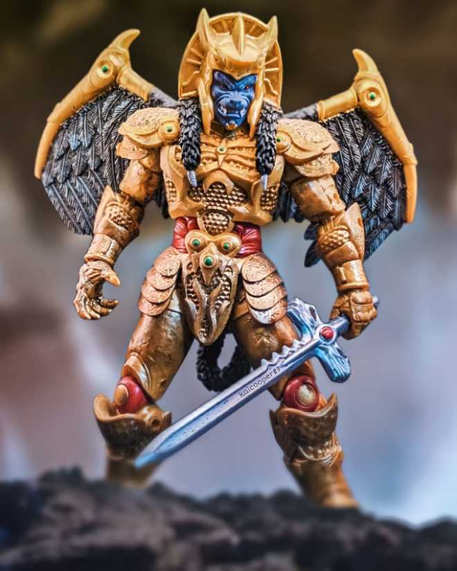 Goldar - Hasbro (Mighty Morphin Power Rangers) action figure collectible [Barcode 630509854301] - Main Image 4