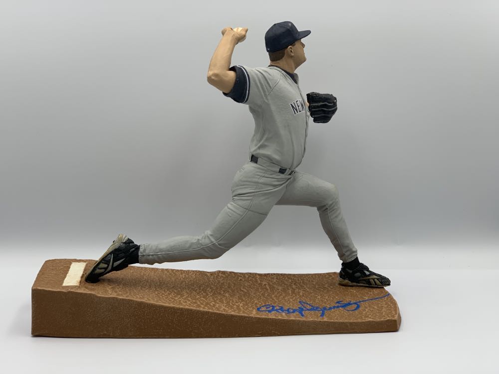 Roger Clemens - McFarlane (Baseball) action figure collectible [Barcode 787926702545] - Main Image 2
