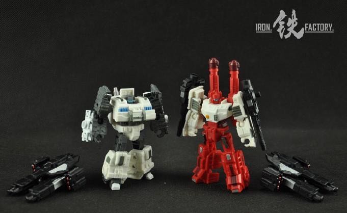 IF EX-02 Turrets And Manacle - Iron Factory (Transformers 3rd Party) action figure collectible - Main Image 2