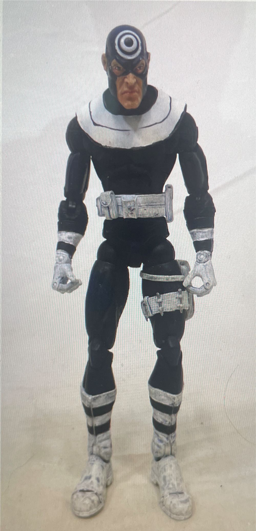 Bullseye - Marvel Legends (Marvel (Defenders)) action figure collectible [Barcode 086892711422] - Main Image 3