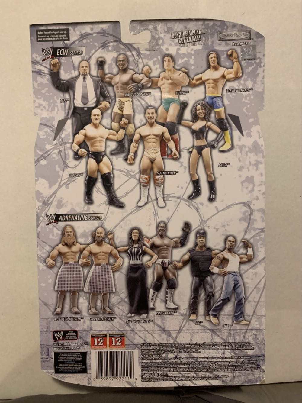 Layla - Jakks Pacific (WWE ECW Series 3) action figure collectible [Barcode 039897922119] - Main Image 2