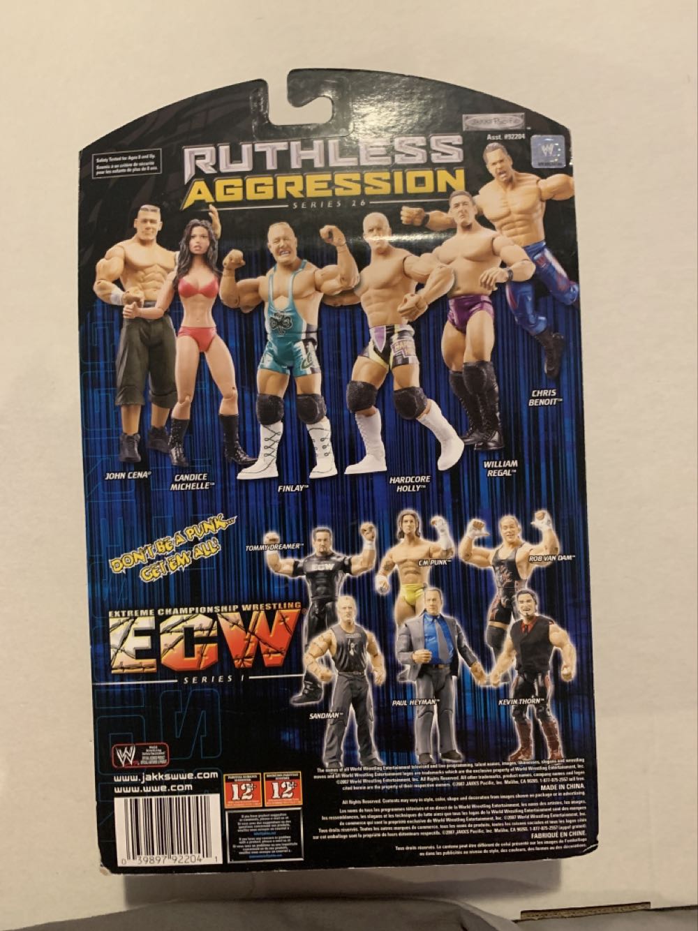 Candice Michelle [Robe] - Jakks Pacific (WWE Ruthless Aggression) action figure collectible [Barcode 039897922041] - Main Image 2