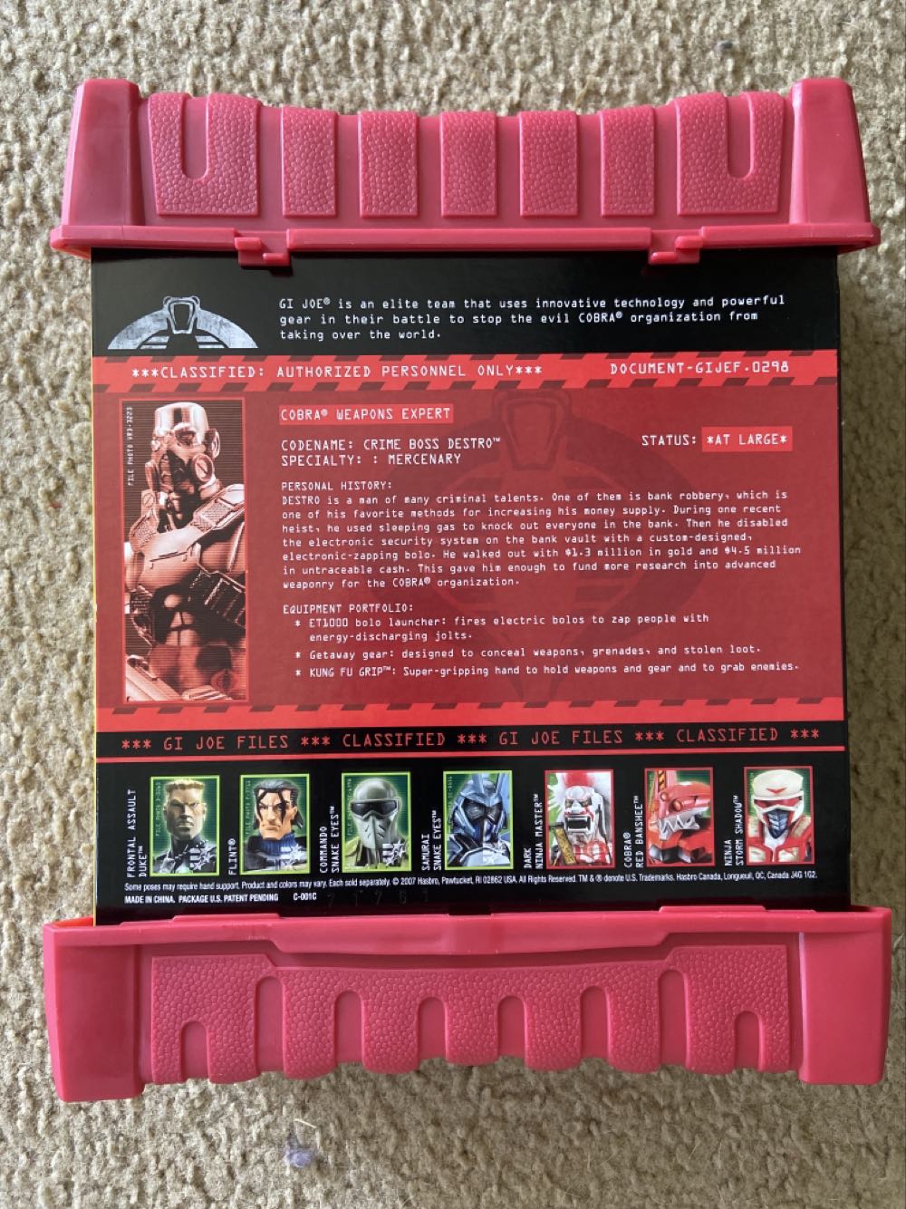 G.I. Joe - Destro, Crime Boss (Sigma6) - Hasbro (G.I. Joe - Sigma6) action figure collectible [Barcode 653569282310] - Main Image 2