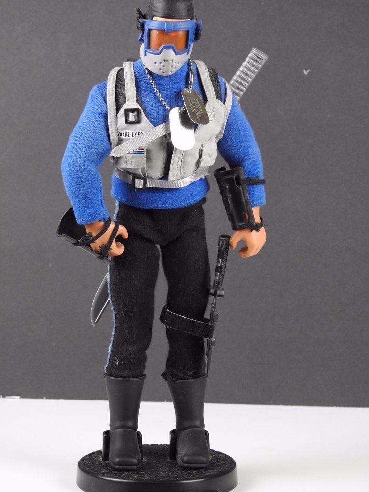 Snake Eyes [v1] - Hasbro (G.I. Joe: 12” Figures: Hall Of Fame) action figure collectible [Barcode 038976068281] - Main Image 3