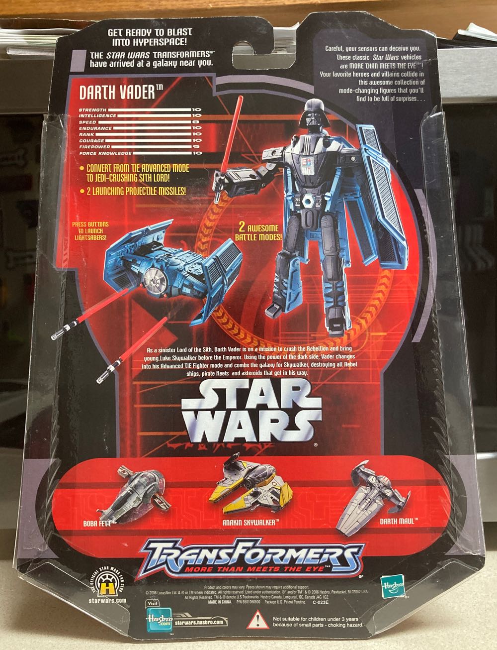 Transformers Darth Vader to TIE Advanced - Hasbro (Transformers Collaborative) action figure collectible [Barcode 653569098652] - Main Image 2