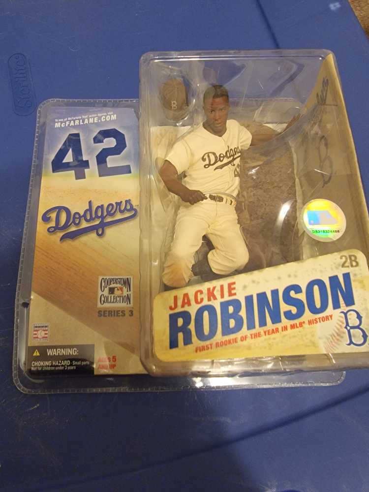 Mcfarlane MLB Brooklyn Dodgers Jackie Robinson - McFarlane Toys (Cooperstown Collection Series 3) action figure collectible [Barcode 787926712667] - Main Image 3