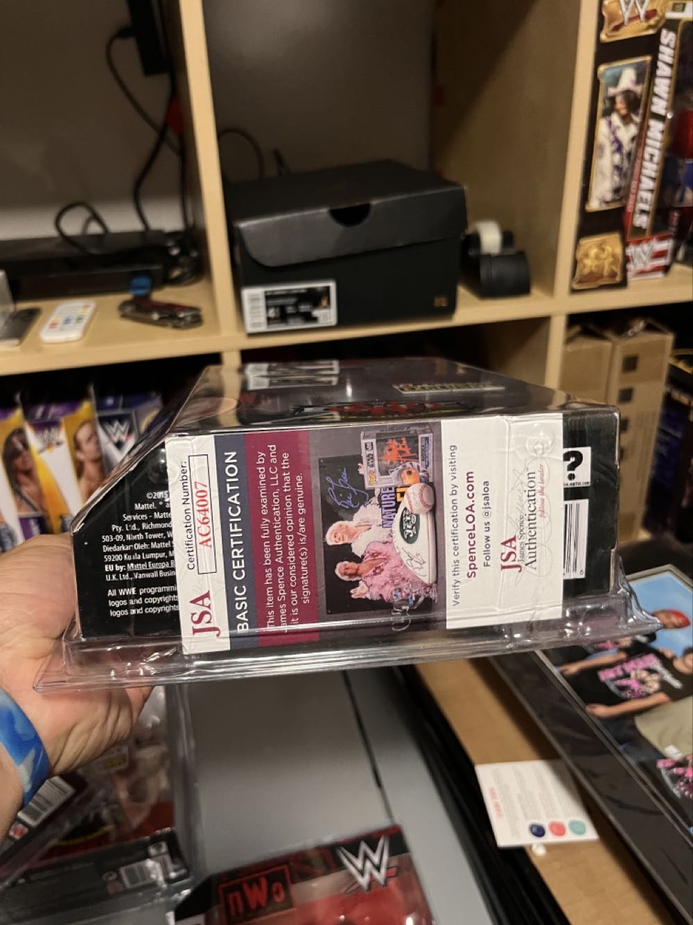 WWE Elite Ringside Exclusive Kevin Nash Autographed - Mattel (WWE Ringside Exclusive) action figure collectible [Barcode 887961276046] - Main Image 2