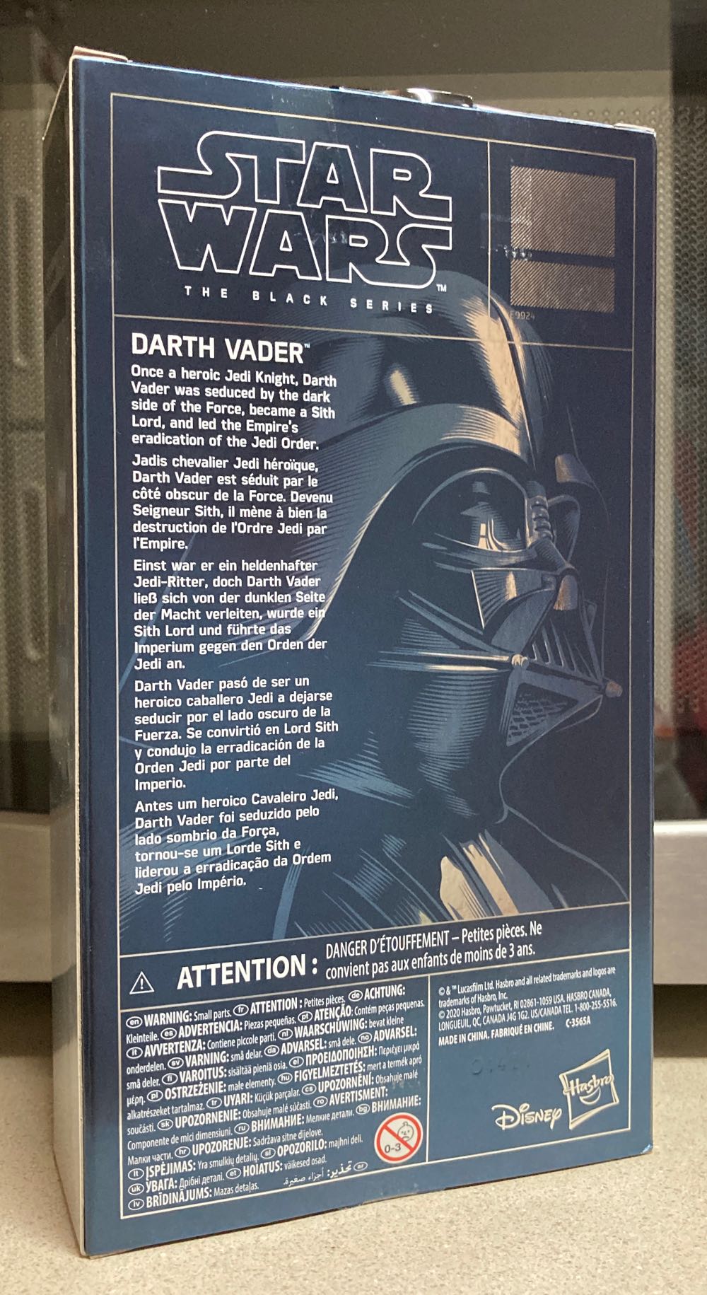 Darth Vader (Carbonized) - Hasbro (Star Wars Black Series 6”) action figure collectible [Barcode 5010993734412] - Main Image 2