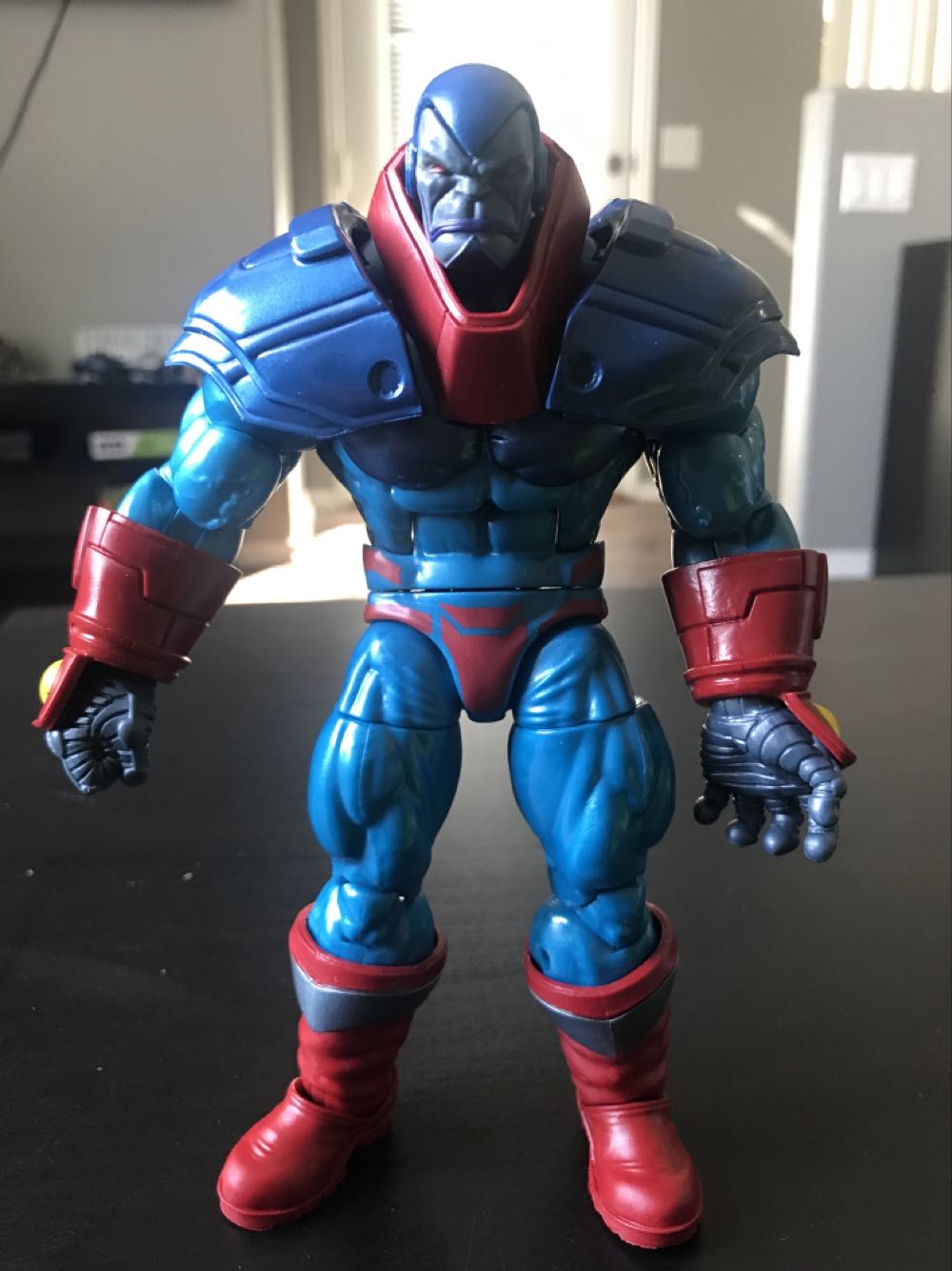 Apocalypse (Age of Apocalypse) (2020) - Hasbro (Age of Apocalypse) action figure collectible [Barcode 5010993735969] - Main Image 3