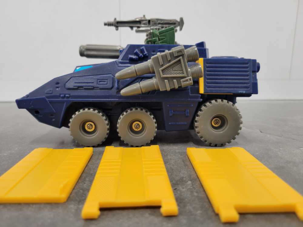 Groundshaker Micromaster Base - Hasbro (1989) action figure collectible - Main Image 4