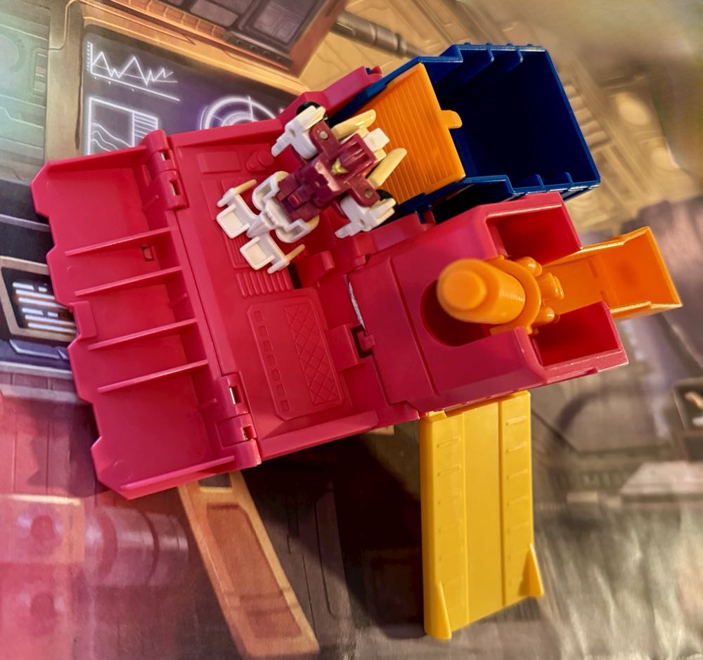 Hot House - Hasbro (Transformers G1) action figure collectible - Main Image 3