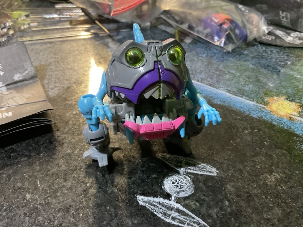 Transformers Titans Retun Gnaw - Hasbro/Takara (Transformers Titans Return) action figure collectible - Main Image 4