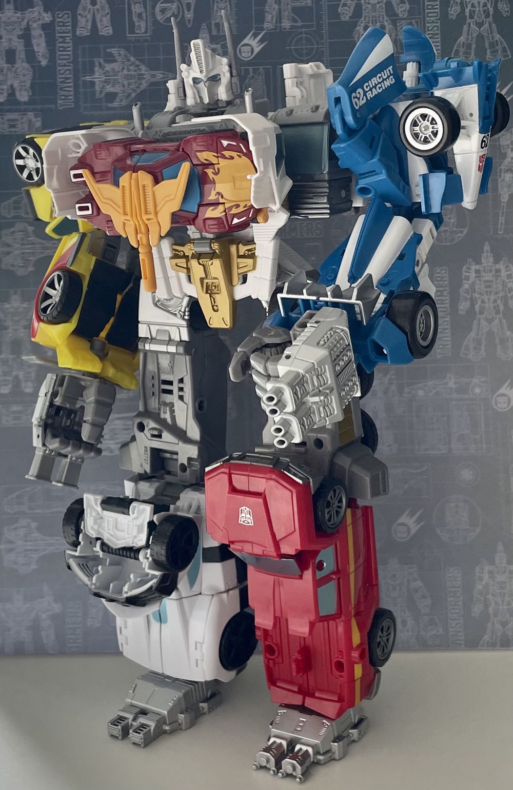 Optimus Maximus Prowl - Hasbro/Takara (Transformers Combiner Wars) action figure collectible - Main Image 3