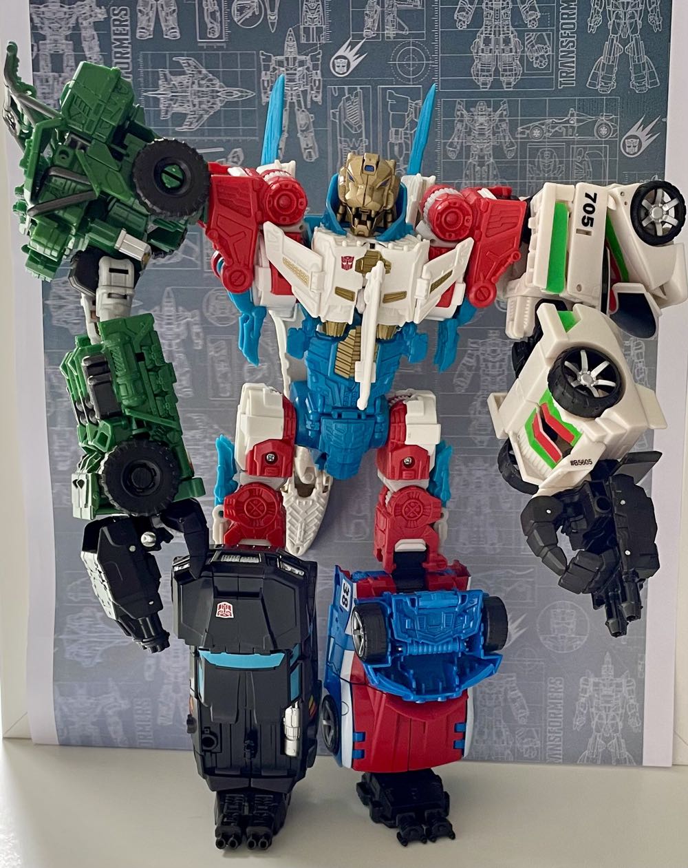Sky Reign Hound - Hasbro/Takara (Transformers Combiner Wars) action figure collectible - Main Image 3