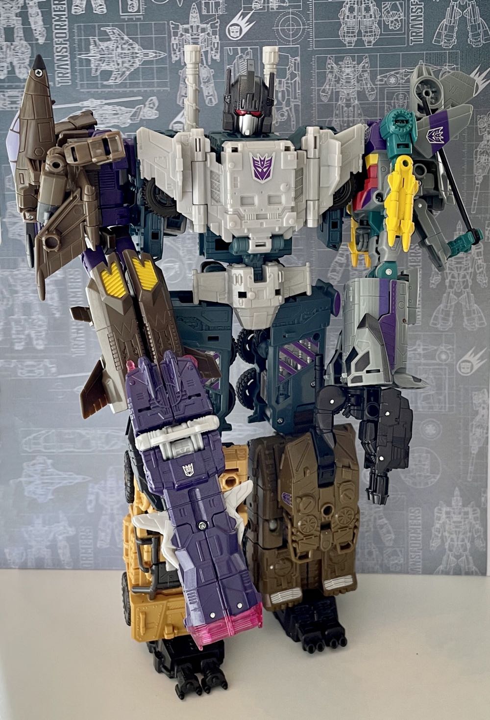 Combaticons Onslaught - Hasbro/Takara (Transformers Combiner Wars) action figure collectible - Main Image 3