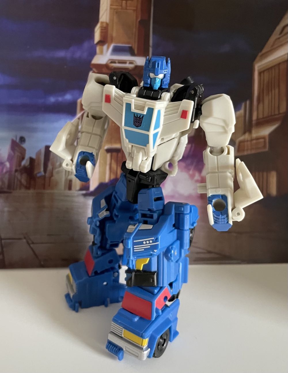 Battleslash - Hasbro/Takara (Transformers Power Of The Primes) action figure collectible - Main Image 3