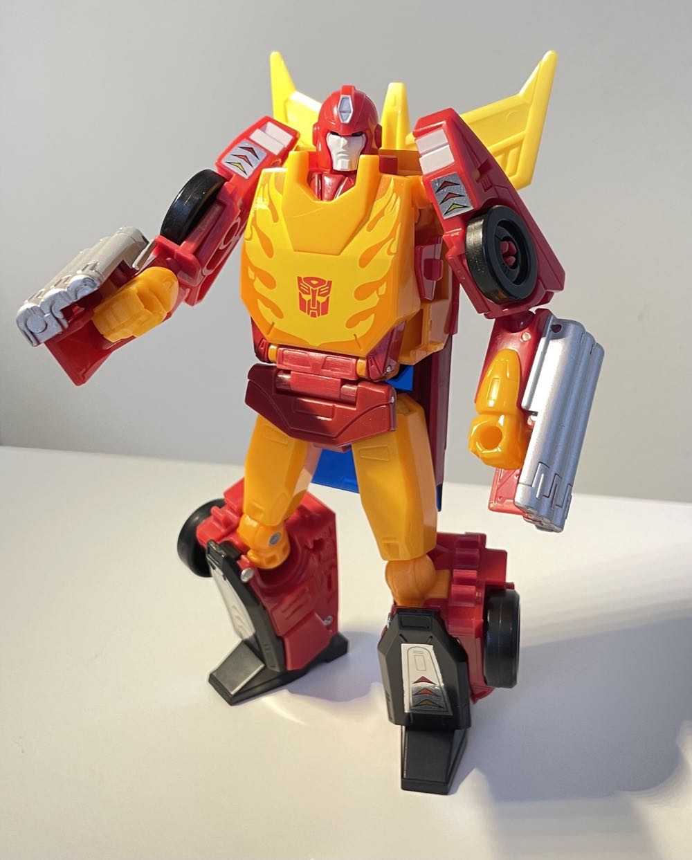 Hot Rod/Rodimus Prime - Hasbro/Takara (Transformers Power Of The Primes) action figure collectible - Main Image 3