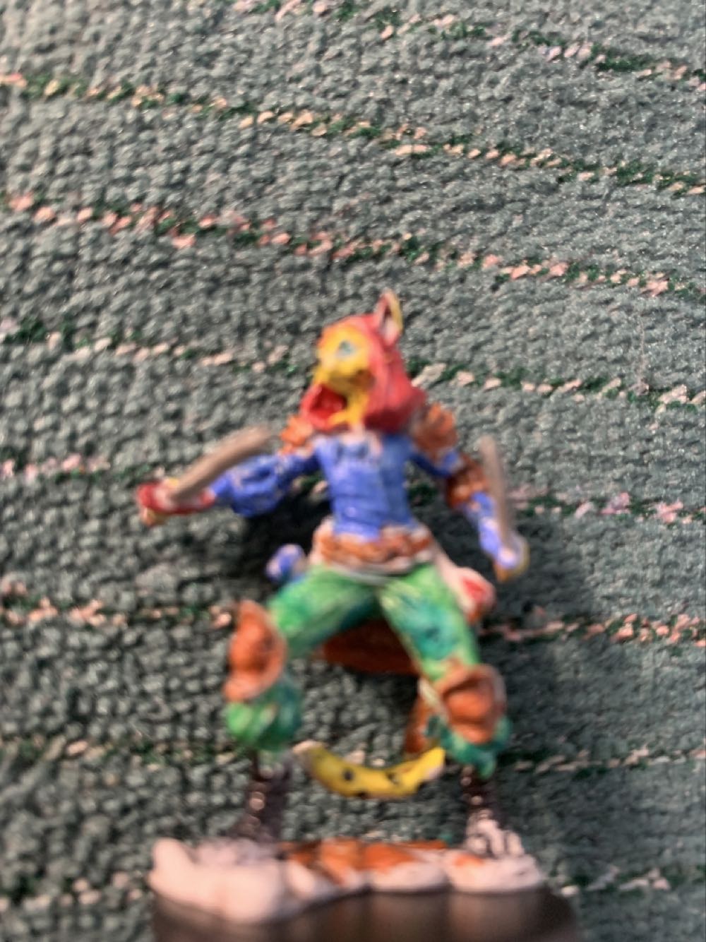 Tabaxian Female Rouge  (Dungeons & Dragons Miniature Figurines) action figure collectible - Main Image 2