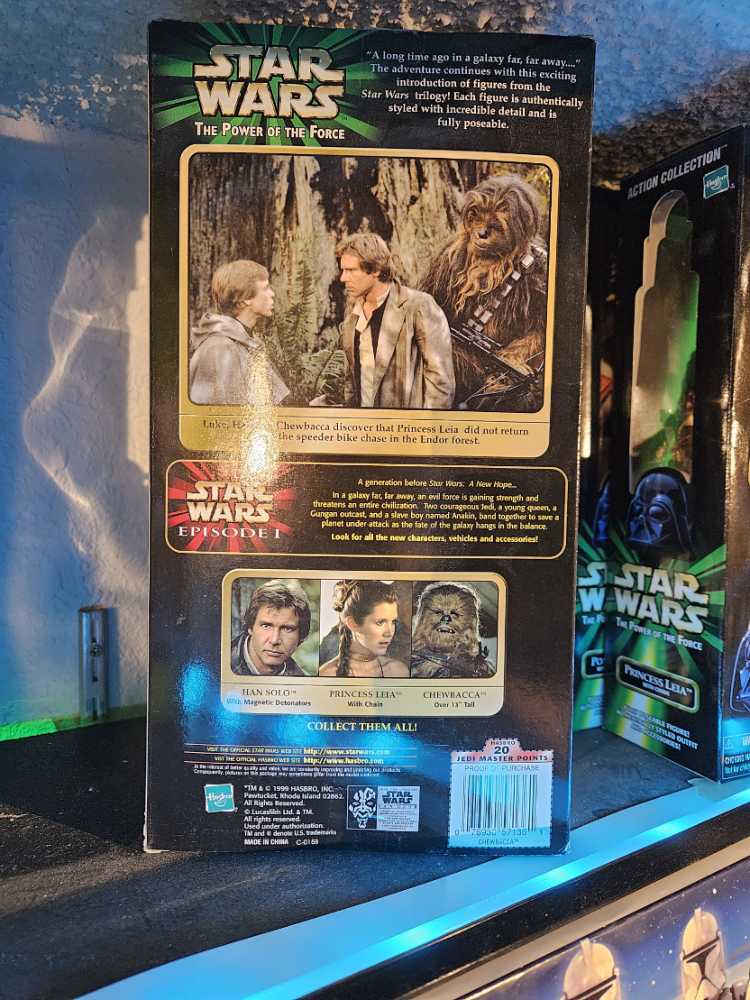 Chewbacca (Action Collection) - Hasbro (Star Wars - Power Of The Force) action figure collectible [Barcode 076930571361] - Main Image 3