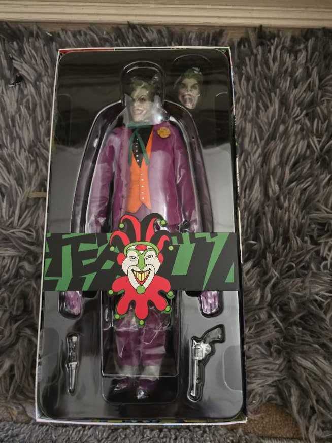 Sideshow DC Joker   action figure collectible [Barcode 747720237001] - Main Image 3