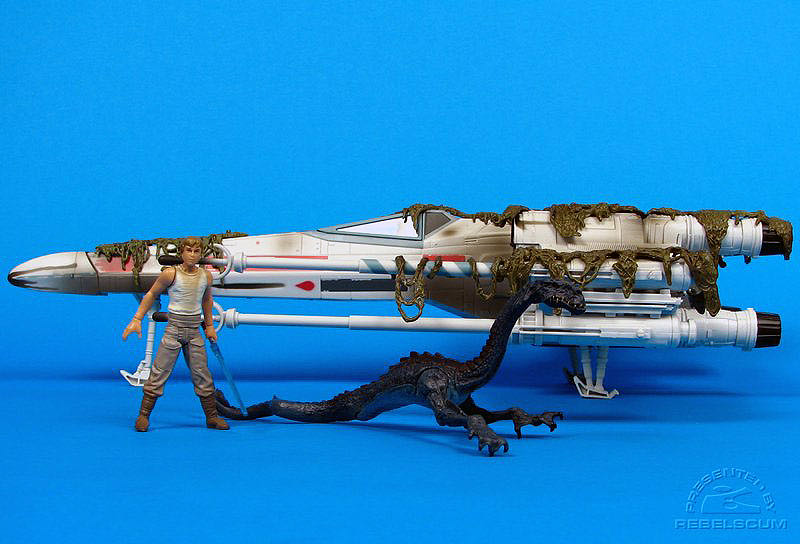 Luke Skywalker (FIGURE ONLY) X-Wing (Dagobah) w/ Dragonsnake - Hasbro (Empire Strikes Back) action figure collectible [Barcode 653569137870] - Main Image 4