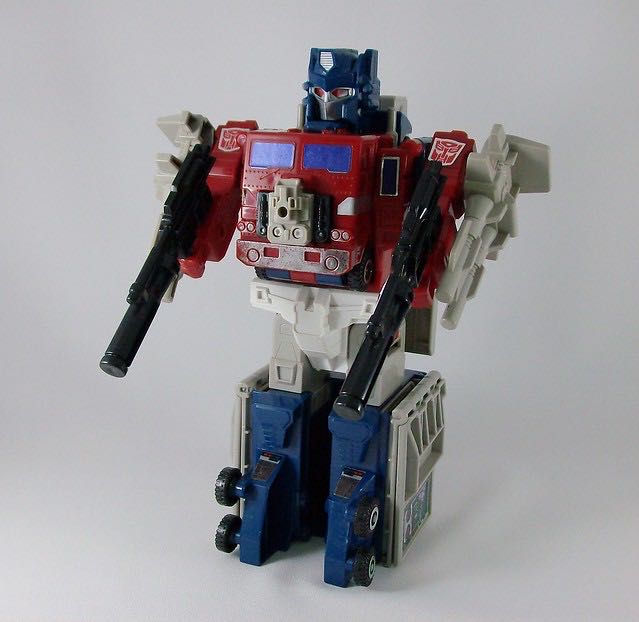 Optimus Prime Powermaster 1st With Hi-Q Hi Q Boxed - Hasbro (1988) action figure collectible [Barcode 038976058046] - Main Image 2