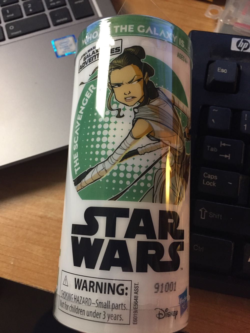 Rey - Disney / Hasbro (Galaxy Of Adventure 3.75” 2018- 19) action figure collectible [Barcode 630509831555] - Main Image 2